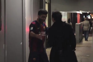 (VIDEO) ZOMBI: Lažni Luis Suarez grizao ljude po Londonu!