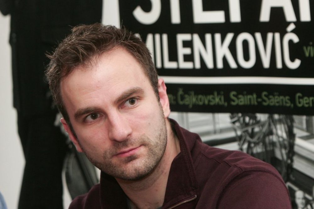 NAŠ PROSLAVLJENI VIOLINISTA NA KOLARCU POSLE 17 GODINA Stefan Milenković: Trudim se da stalno napredujem