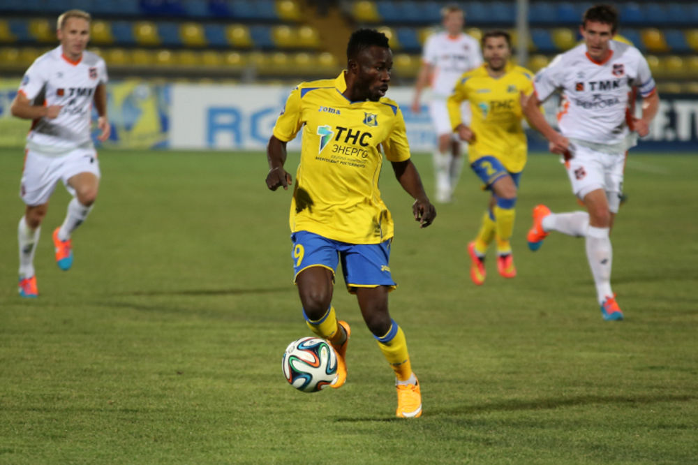 POŠTO TRENER NEĆE CRNE IGRAČE: Afrički fudbaleri Rostova odbili da rade
