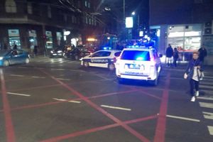 BLOKIRAN CENTAR BEOGRADA: Policija presrela crni BMW bujanovačkih registracija!