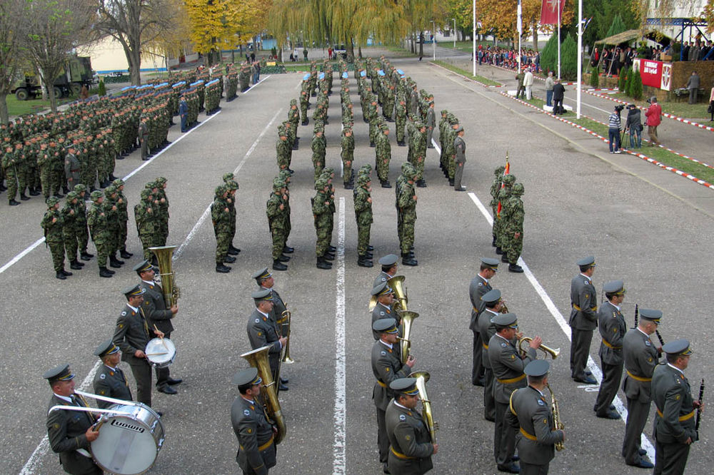 VUČEVIĆ: Vojska Srbije je garant slobode, mira i stabilnosti