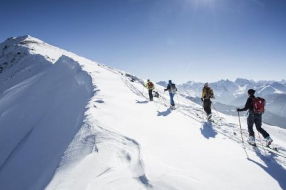 BOJKOT: Ruski turisti  zaobilaze  austrijska skijališta!