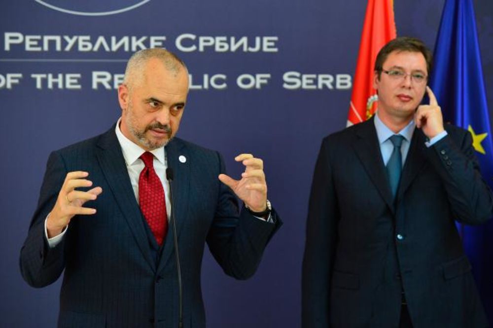 Ambasadori delili packe Rami, pohvalili reakciju Vučića