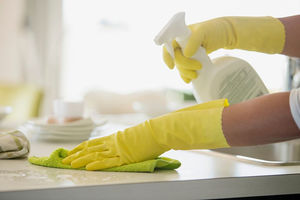 DOMAĆICE, OBRATITE PAŽNJU: Ova sredstva za čišćenje ne smete zajedno kombinovati