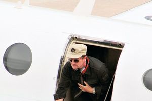 Bono Voks izbegao smrt: Vrata aviona otpala tokom leta