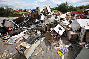 300.000 tona opasnog otpada u srpskim fabrikama