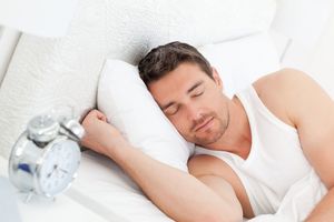 4 jednostavna načina da izgubite kilograme dok spavate