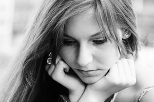 SAVETI ZA RODITELJE: Kako sprečiti razvoj depresije kod tinejdžera
