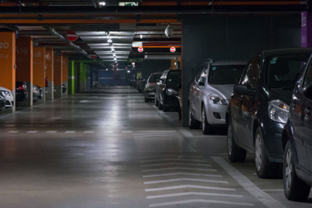 PRERASLI STARE STANDARDE: Parking mesta premala za nove automobile!