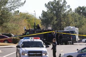 DVA METKA U GRUDI: Policajac ubio nenaoružanog crnca u Arizoni