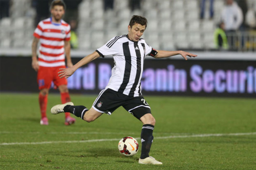 OVO SIGURNO NISTE ZNALI: Saša Ilić na utakmici pretrči duplo više nego mlađi fudbaleri