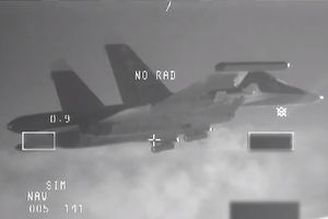 SNIMLJEN BLISKI SUSRET NAD BALTIKOM: F-16 snimao naoružani SU-34, ruski avion mu mahnuo! (VIDEO)