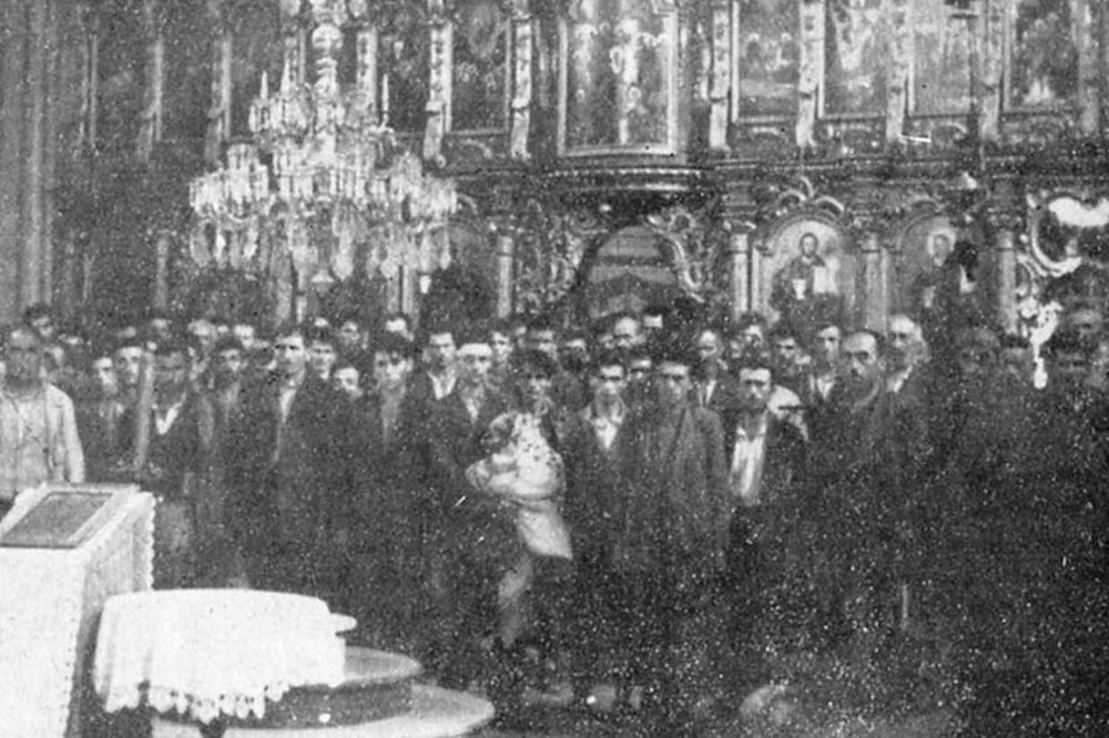 PLJUŠTALE UVREDE: Hrvati vređali Srbe u Glini, na mestu gde su ustaše napravile pokolj