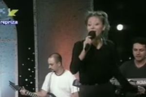 DA LI JE PREPOZNAJETE: Ovako je poznata pevačica izgledala pre 16 godina!