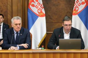Počela sednica Vlade, prisustvuje Nikolić