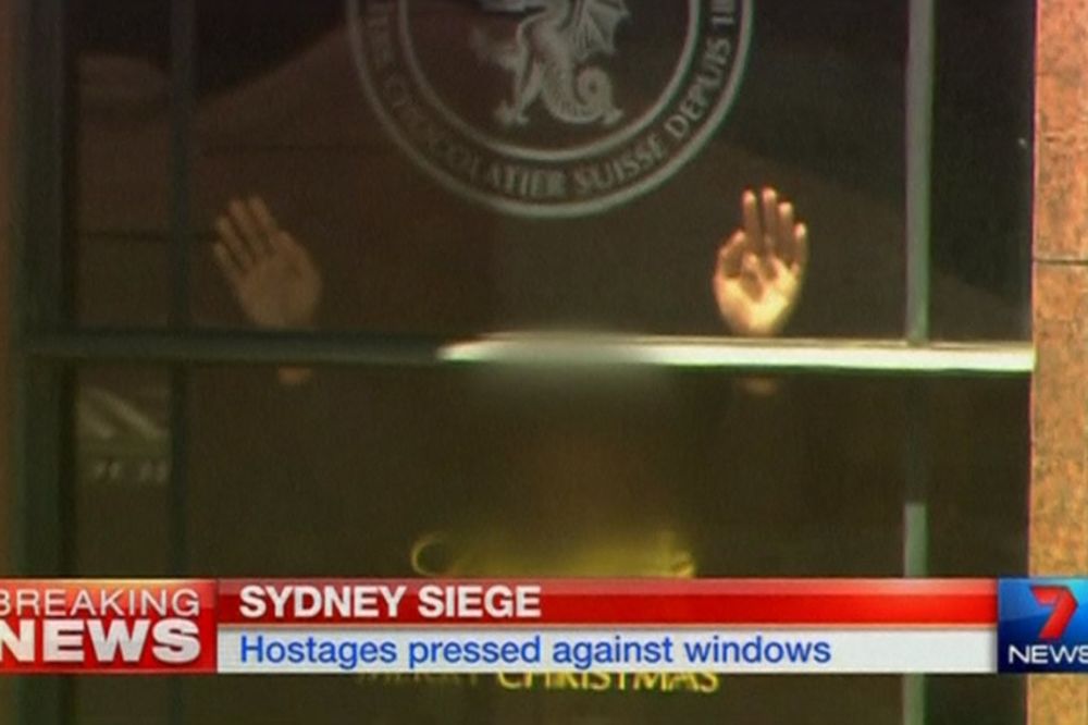 STRAHOTA: Australijanci prave selfije ispred kafića u kom džihadista drži taoce!