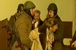 (VIDEO) ISPOVEST VOJNIKA KOJI JE PUCAO: Streljao sam Čaušeskua i još me to proganja!