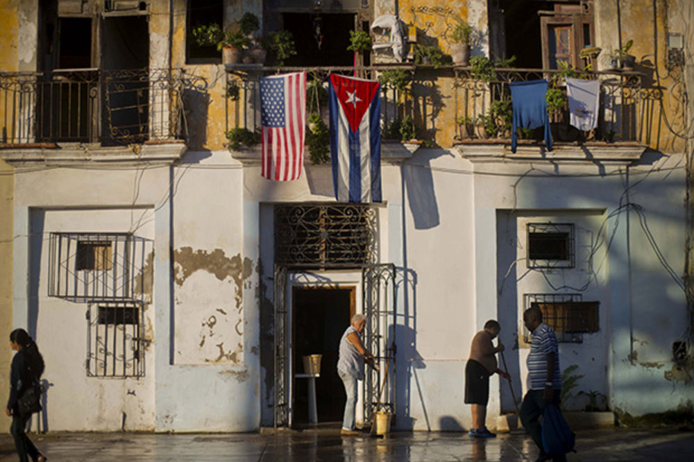 OKOM FOTOGRAFA: Kuba na pragu velikih promena