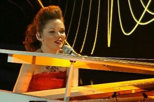 (VIDEO) SLOVENIJA DOBILA TALENAT: Bivša pevačica Nevernih beba razvalila u finalu!