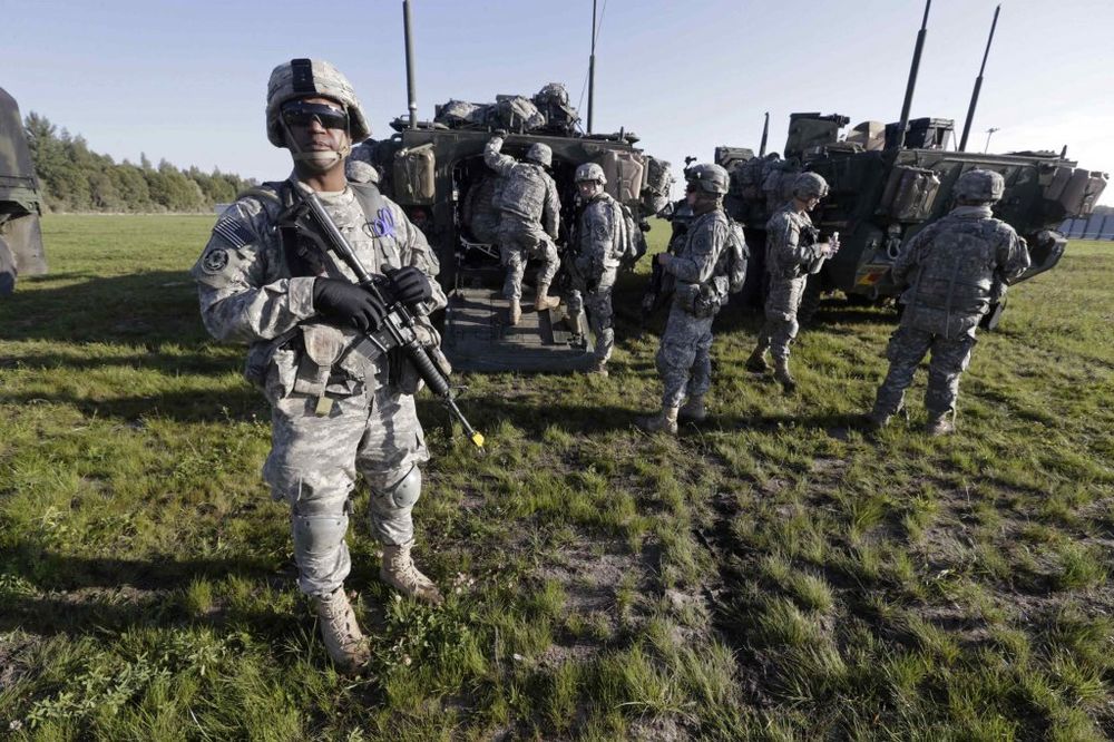 UDARNOM PESNICOM NA PUTINA: NATO odlučio, šalje trupe na istočne granice!