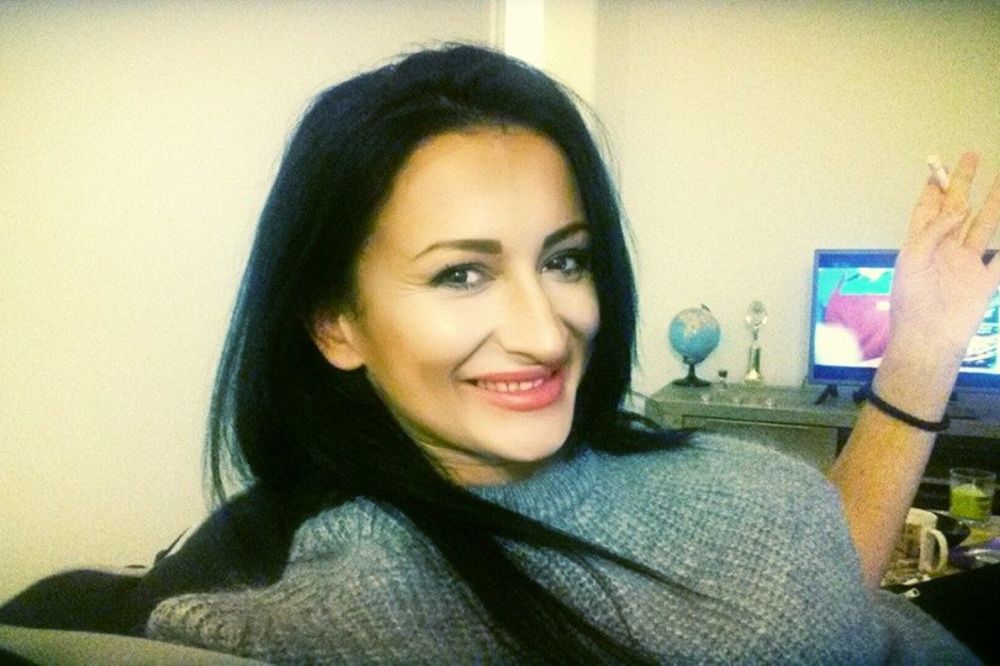 (FOTO) KAO BLIZNAKINJE: Andreana Čekić objavila fotografiju sa majkom i ostavila sve u neverici