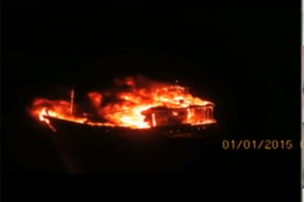ŠVERCOVALI EKSPLOZIV I POGINULI: Pakistanci zapalili svoj brod da izbegnu kontrolu