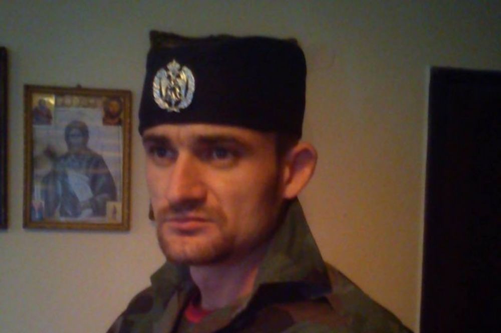 IDOL MU JE ČIČA DRAŽA: Rasim iz Doboja oženio Srpkinju pa se odmah slikao u četničkoj uniformi