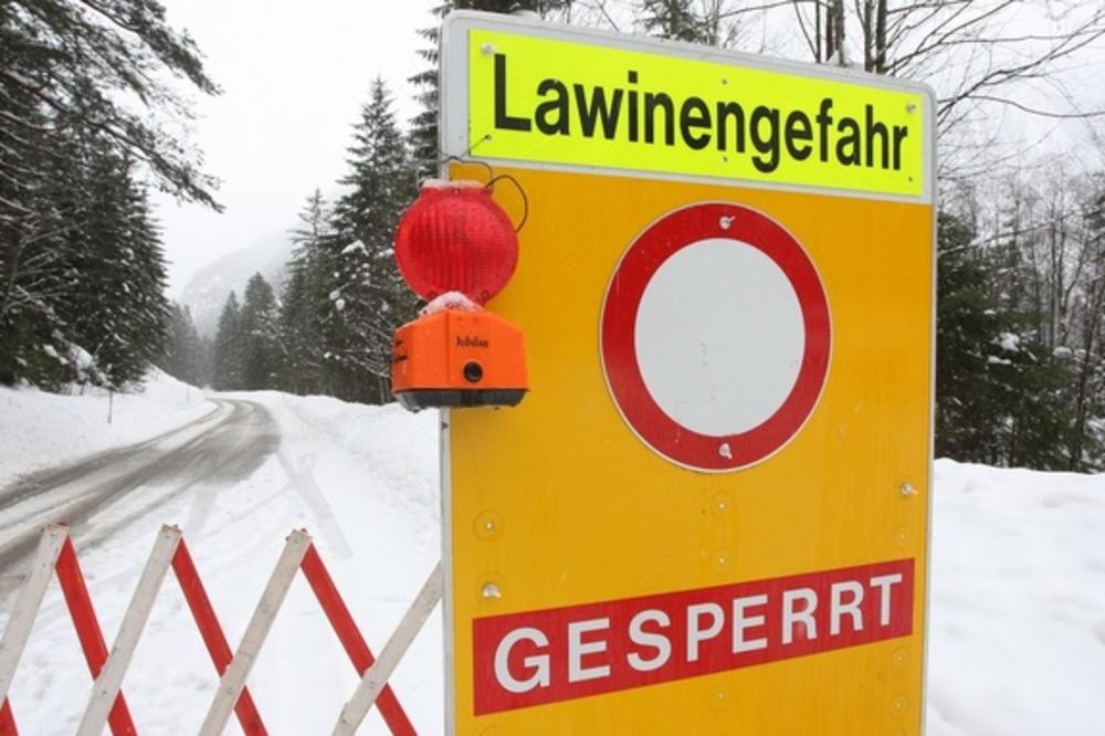 UPOZORENJE SKIJAŠIMA U AUSTRIJI: Držite se ski-staza da vas lavina ne odnese!