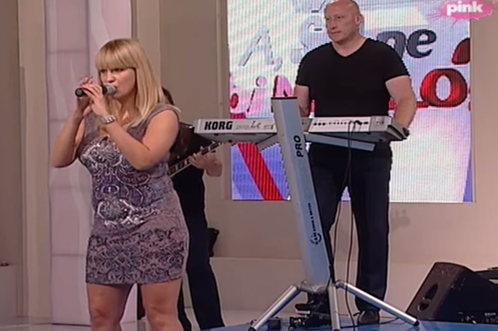(VIDEO) SANJA, ŠTA ČEKAŠ, NA DIJETU: Pogledajte kako pevačica danas izgleda!