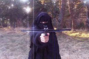 FRANCUSKA NA NOGAMA ZBOG JEDNE ŽENE: I dalje traje potera za devojkom islamskog napadača