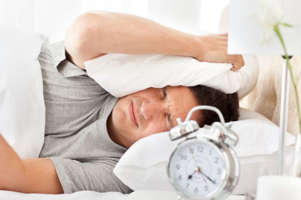 ODLAGANJE ALARMA DONOSI VIŠE ŠTETE NEGO KORISTI: Znamo koliko je teško ustati iz kreveta, ali dremanje vam neće ništa pomoći!