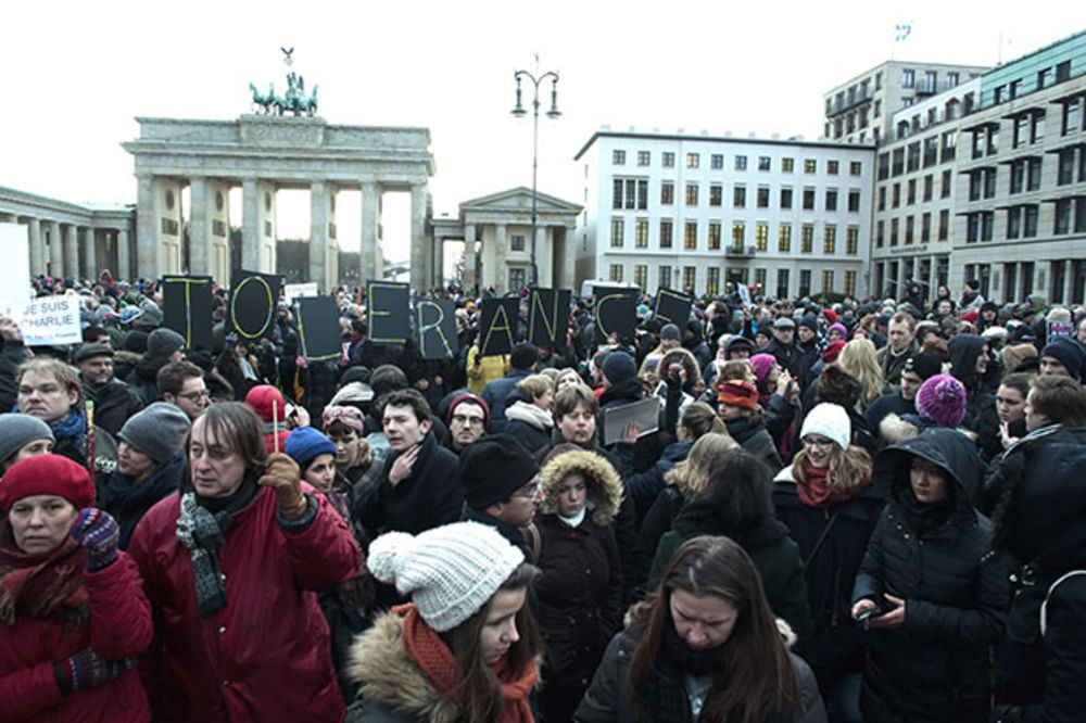 U Berlinu veliki protest protiv GMO, TTIP i mega-farmi