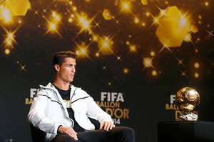 (VIDEO) DRUGI PUT UZASTOPNO: Kristijano Ronaldo dobio Zlatnu loptu