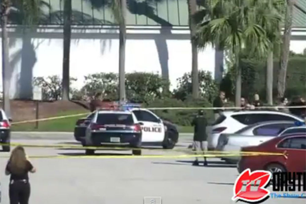 (VIDEO) DVOJE MRTVIH: Pucao po tržnom centru u Floridi, pa presudio i sebi