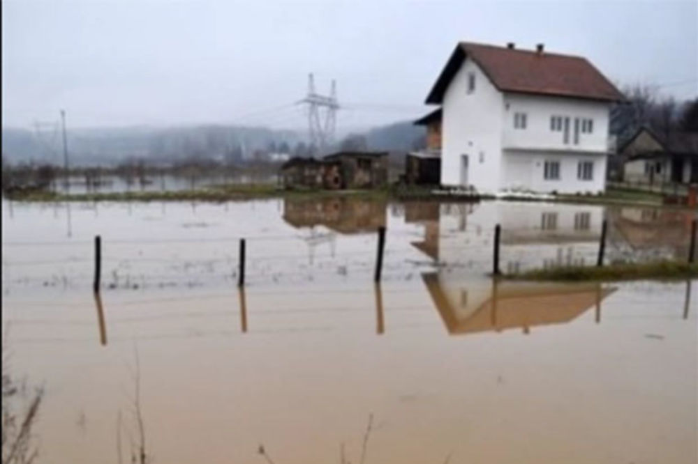 (VIDEO) NOVE POPLAVE NA BALKANU: Reka Bosna poplavila Ilidžu i preti Kaknju
