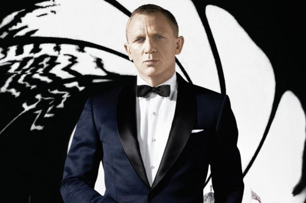 (FOTO) PLAKAĆETE OD SMEHA: Pogledajte kako je nekada izgledao Džejms Bond!