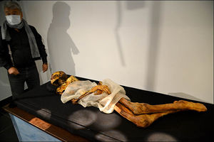 (VIDEO) BES SIBIRSKE PRINCEZE: Naučnici vraćaju mumiju u grob iz straha od kletve!