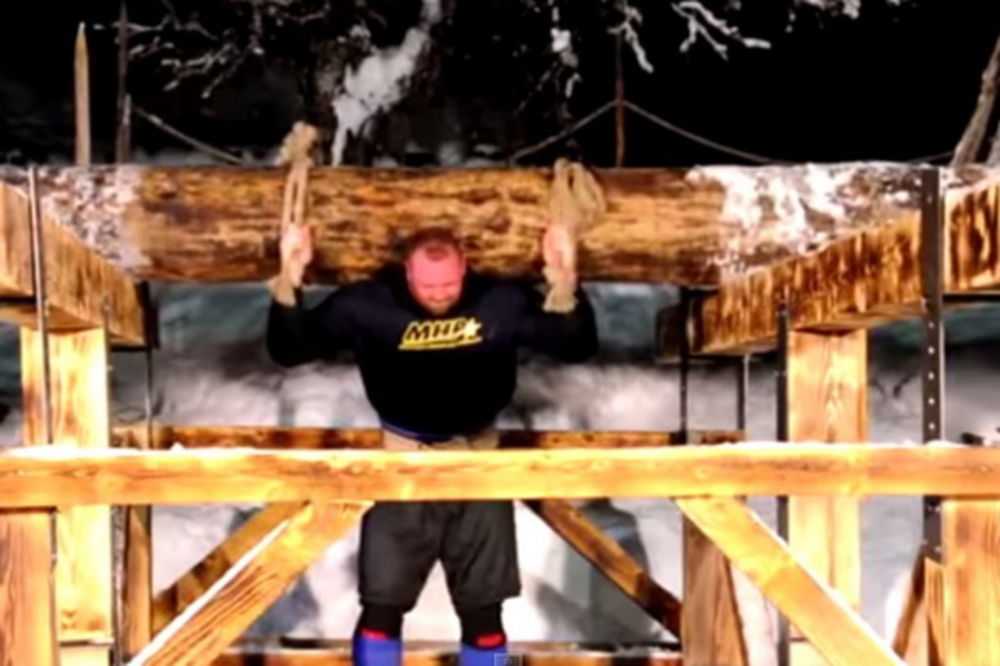 (VIDEO) NAJJAČI ČOVEK IKADA: Podigao stablo od 640 kilograma i oborio rekord star ceo milenijum
