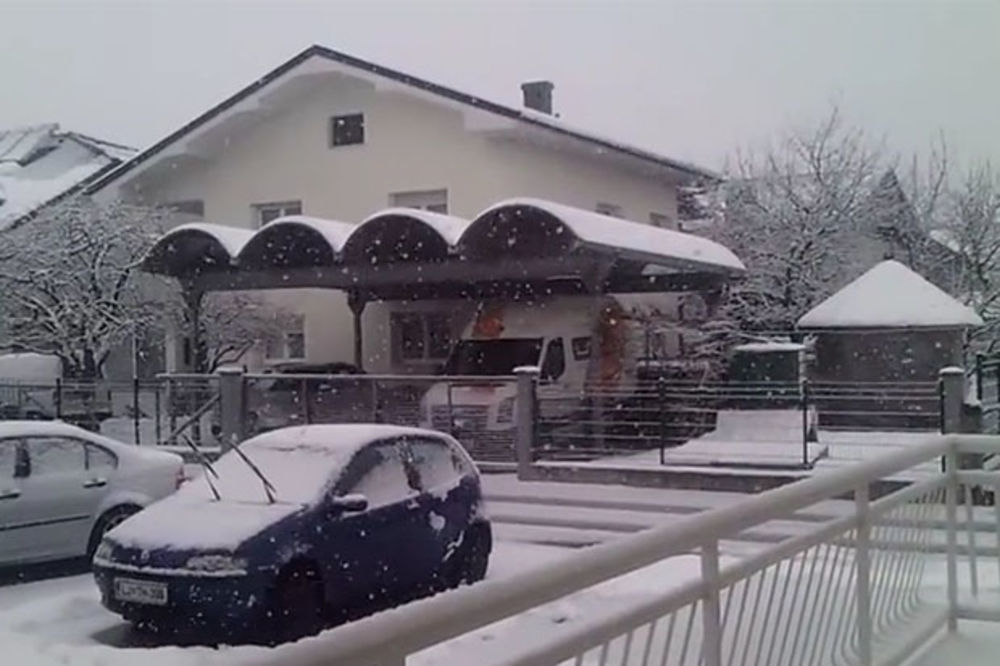 (VIDEO) NARANDŽASTI ALARM: Sloveniju zahvatila najveća snežna mećava ove zime