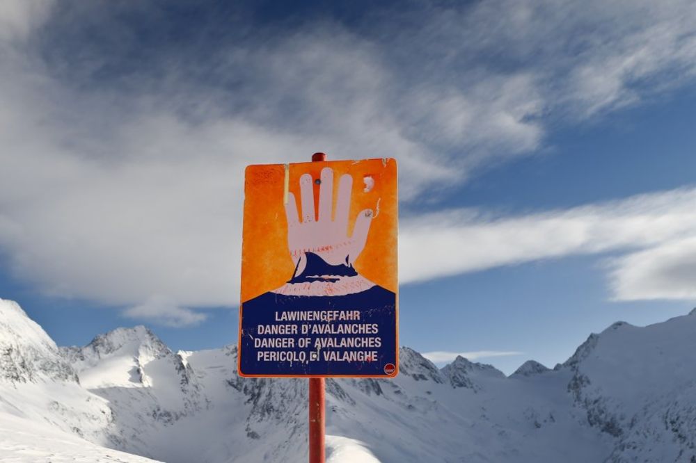 OPREZ: Na planinama pola metra snega, opasnost od lavina i nanosa!