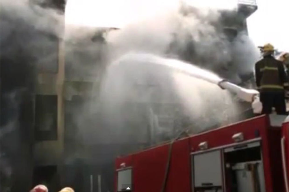(VIDEO I FOTO) ŽIVI IZGORELI: 17 ljudi stradalo u požaru u tržnom centru u Kini