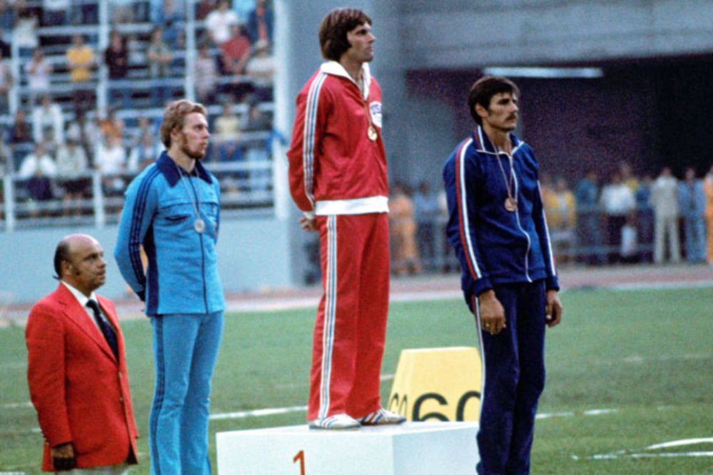 BRUS DŽENER ŠOKIRAO AMERIKU: Bivši olimpijski šampion menja pol