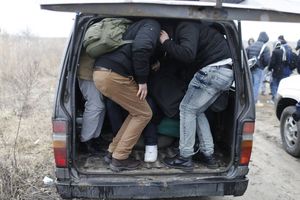 Mađarska: Uhapšena tri vozača iz Srbije zbog šverca ljudi