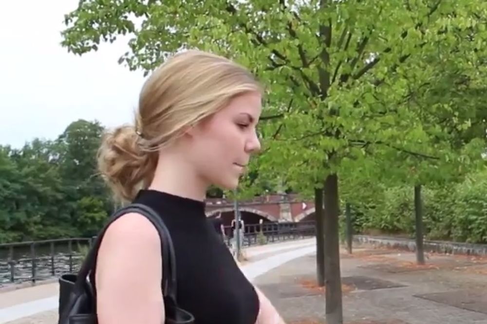 (VIDEO) PREVARA MAĐIONIČARA: Postidela se kada je shvatila šta drži u ruci