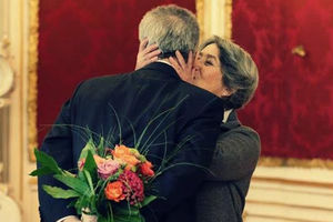 (FOTO) ROMANTIČNI PREDSEDNIK: Pogledajte šta je prvi čovek Austrije uradio za Dan zaljubljenih!