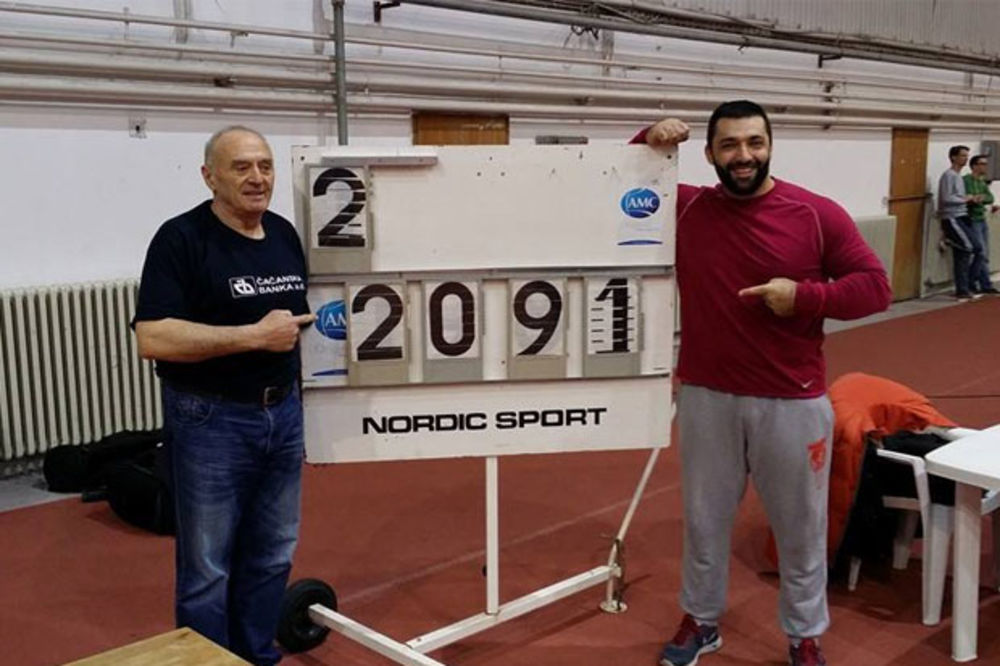 (VIDEO) ASMIR BACIO KUGLU 20.91 METAR: Kolašinac novi nacionalni rekord posvetio Franji Mihaliću