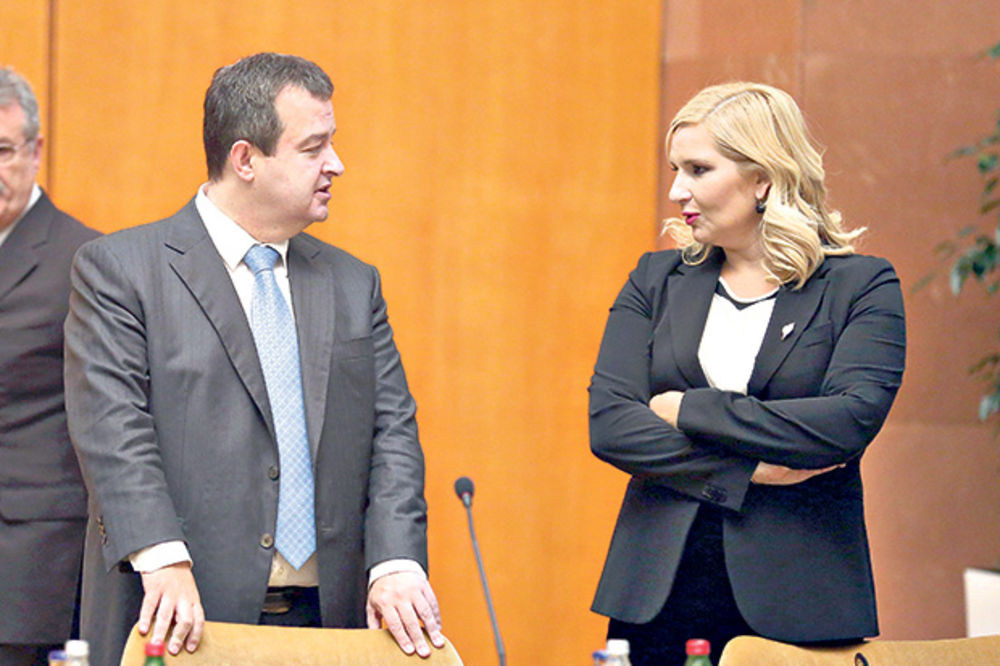 Mihajlovićeva: Dačiću, uvedi red u stranku, dokle ćeš da se izvinjavaš umesto kolega