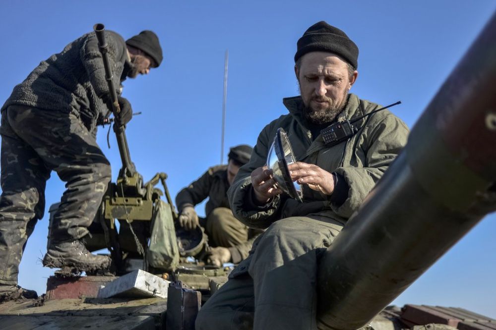 NIKO NE POŠTUJE PRIMIRJE: Novi sukobi  u Donjecku, poginula 4 ukrajinska vojnika, 15 ranjeno