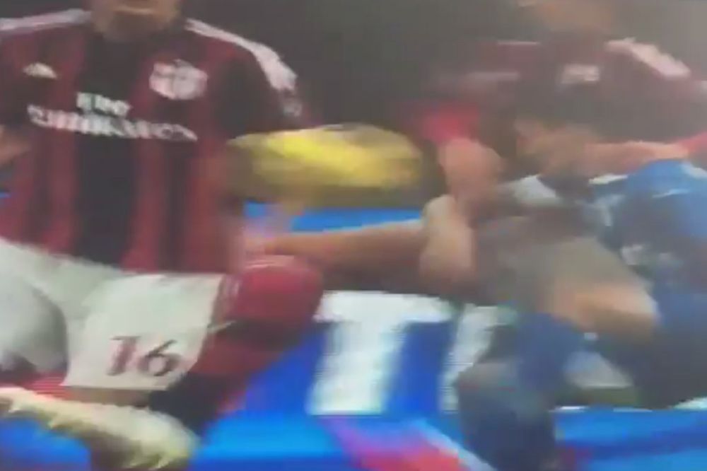 (VIDEO) OVO JE ZA OSKARA: Fudbaler Empolija napucao sebe i dobio faul