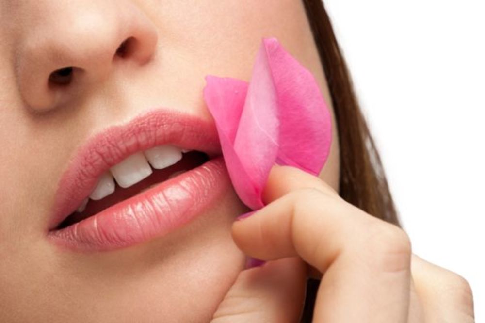 Prirodni tretmani za mekane i nežne usne
